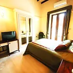 Sofia Boutique Kirenia