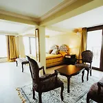 Sofia Boutique Kirenia