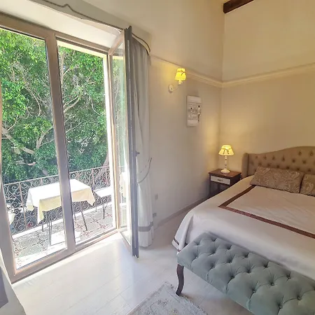 Sofia Boutique Hotel 3*
