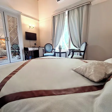 Sofia Boutique 3*